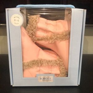 Robeez Classic Bootie Pink Leather 0-6months